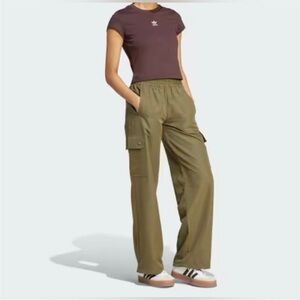 Adidas Woven Essentials Cargo Pants- Olive